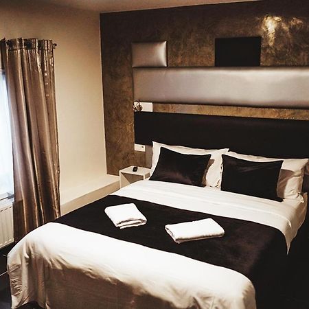 Hotel Onyx Expo Jette المظهر الخارجي الصورة