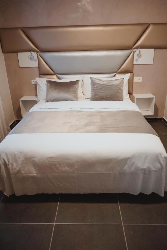 Hotel Onyx Expo Jette المظهر الخارجي الصورة
