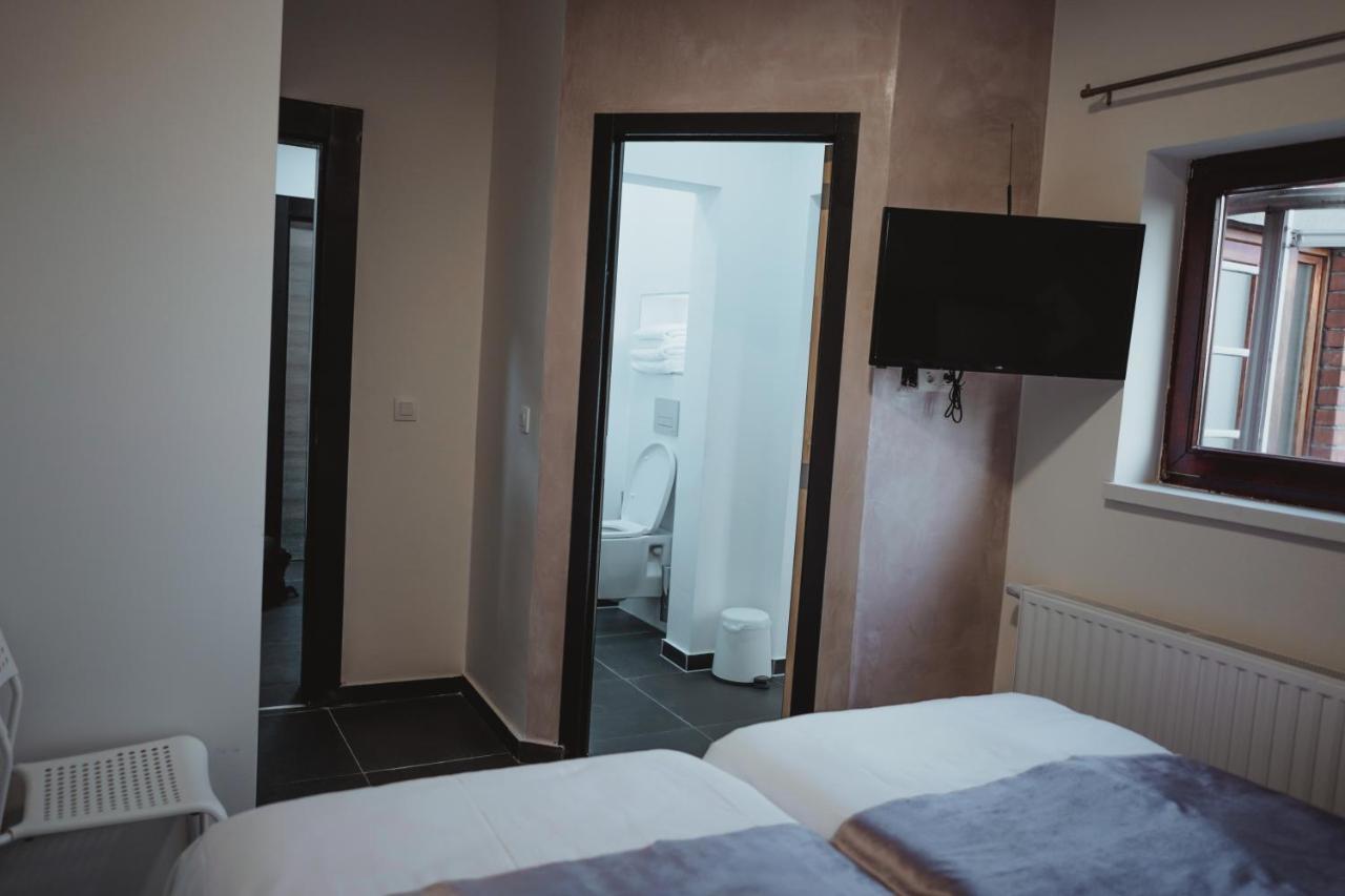 Hotel Onyx Expo Jette المظهر الخارجي الصورة